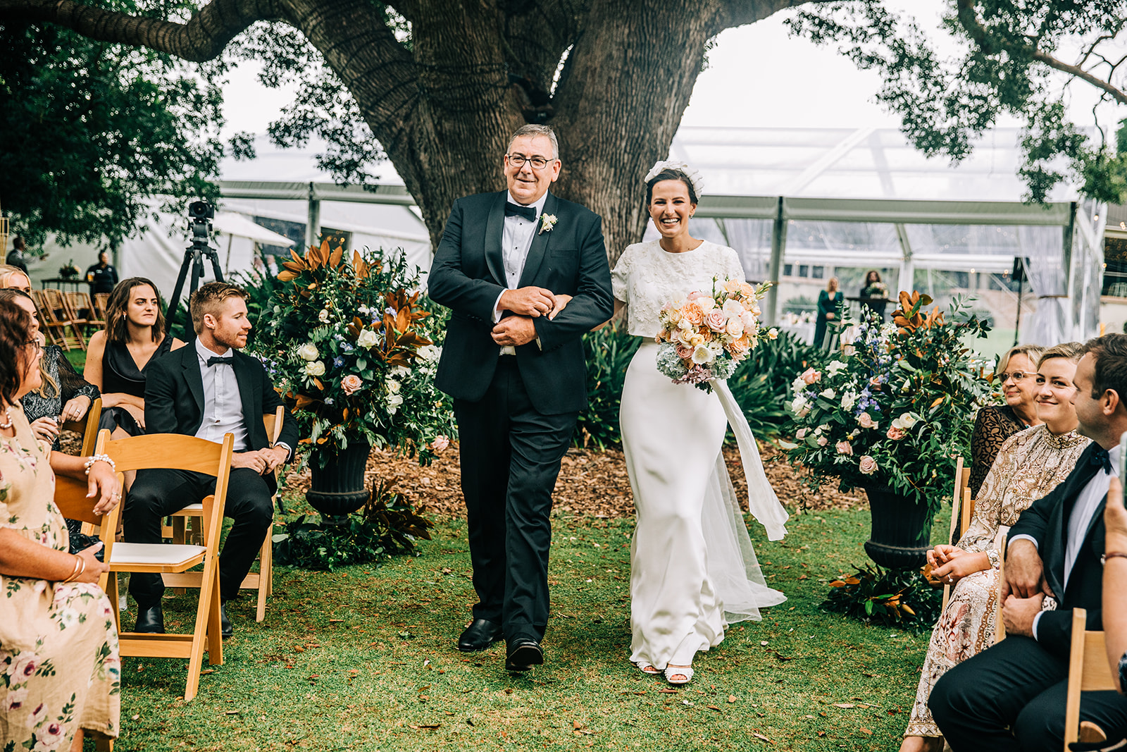 The Middle Ridge Golf Course wedding for Fiona and Ben. Photographed by Anna Tomlinson