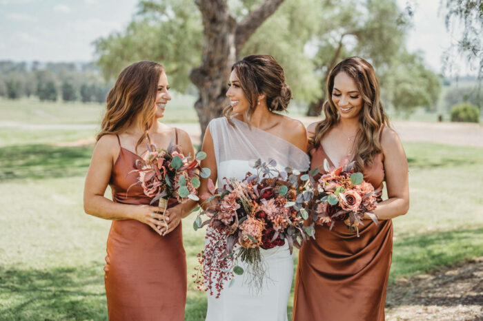 what colour bridesmaid dresses