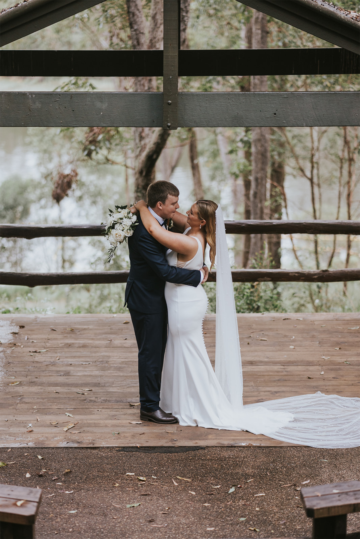 Walkabout Creek wedding for Caitlyn and Thomas photographed by Meadow Lane Visuals