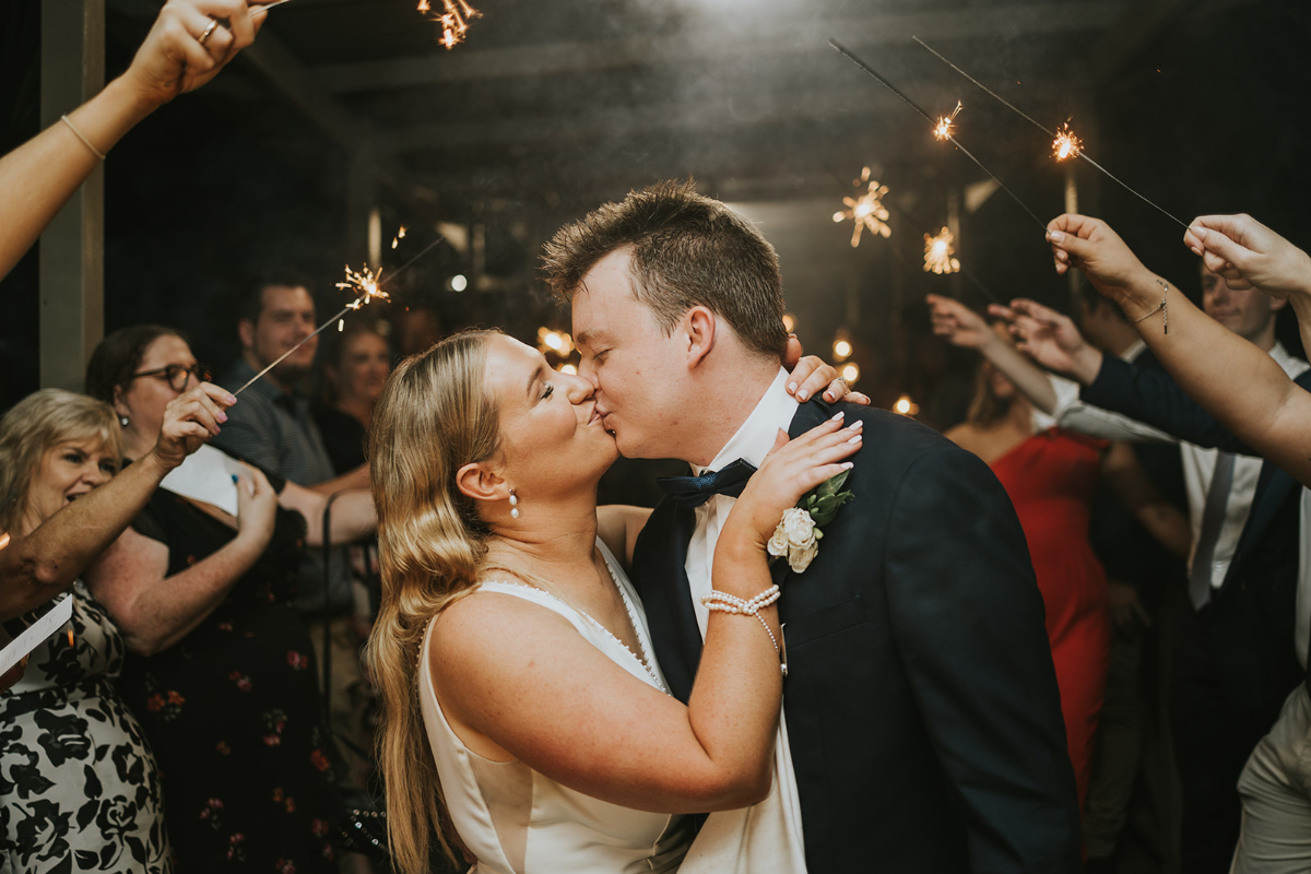 Walkabout Creek wedding for Caitlyn and Thomas photographed by Meadow Lane Visuals