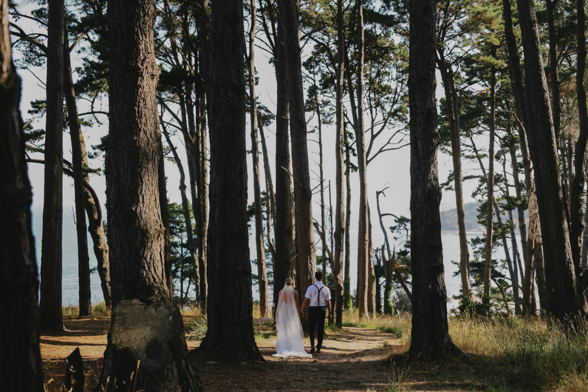 Duuet Photography captures Nikki and Andrew's private property wedding