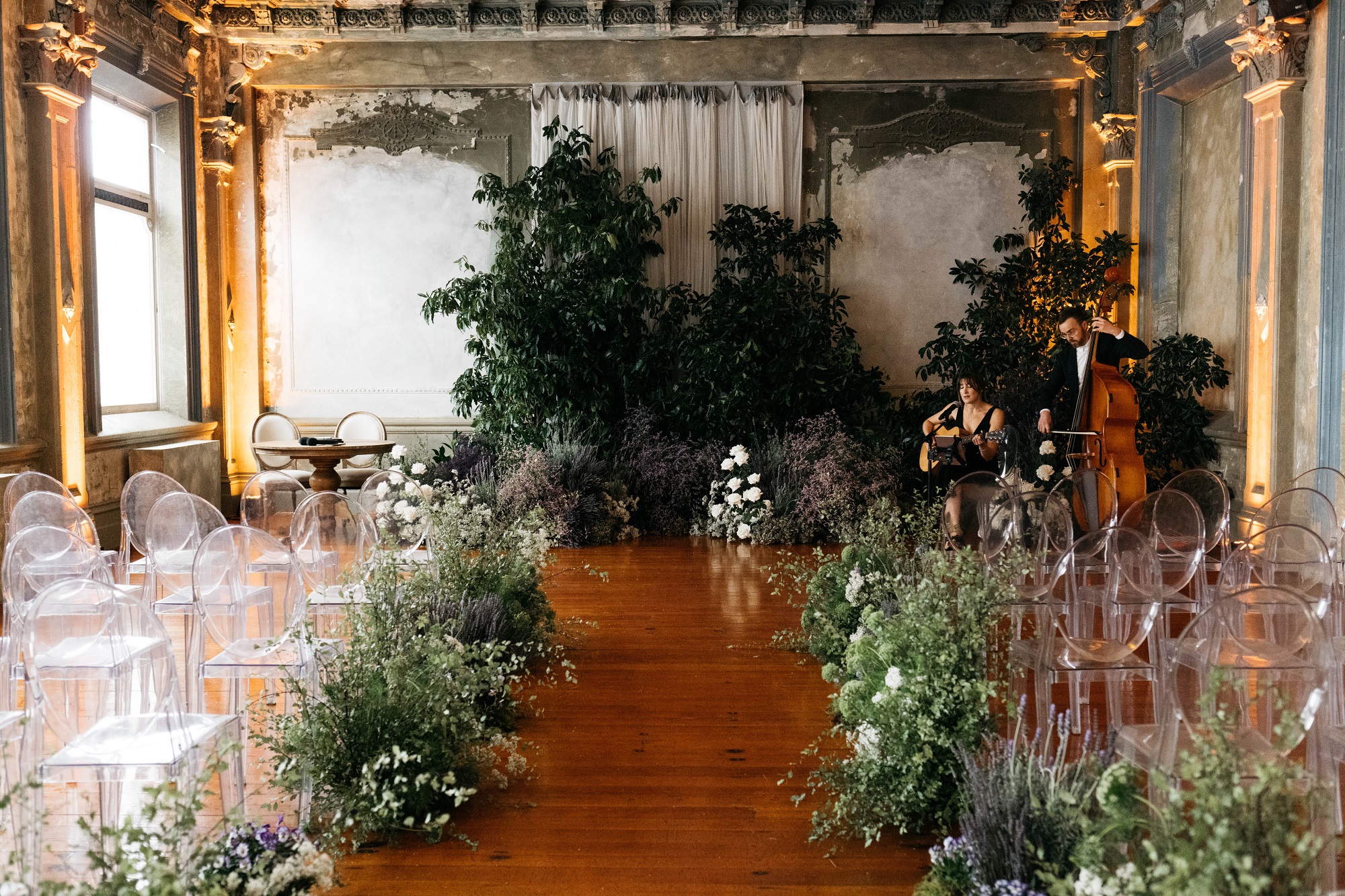 Dreamy wedding ceremony backdrops to inspire your day