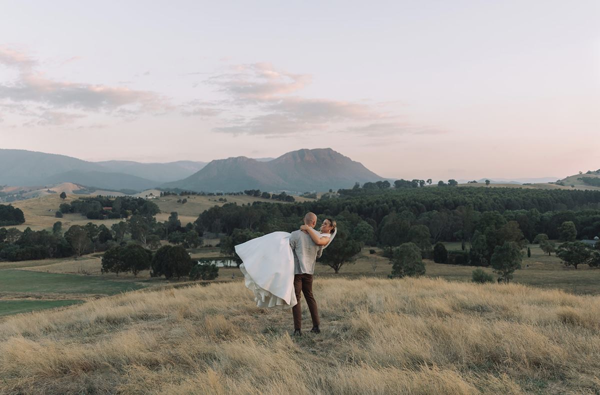 by hayden photography. wedding dress mishaps. 