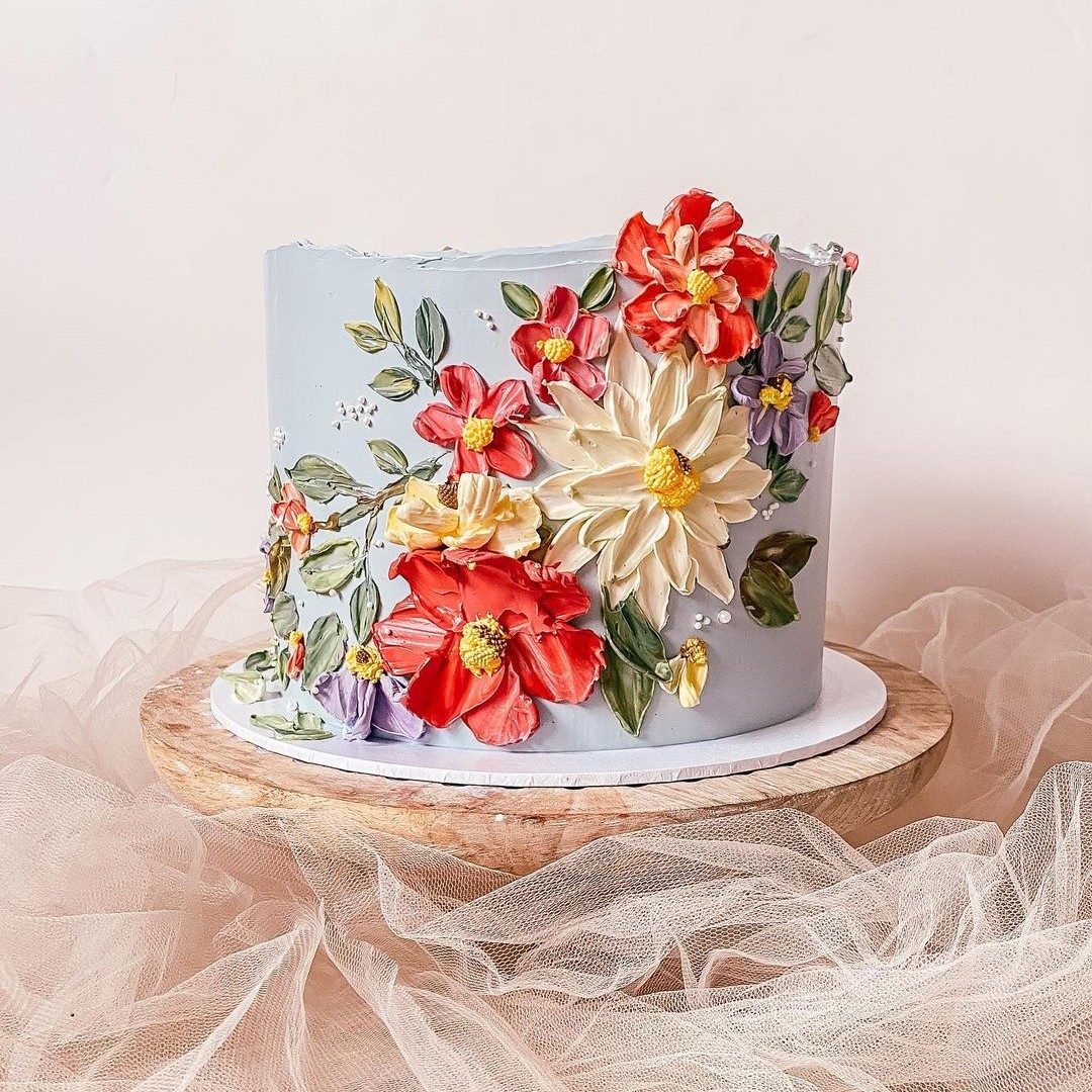 Wedding cake trends we're loving painted florals